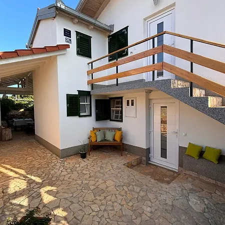 House Roza With 2 Apartment *