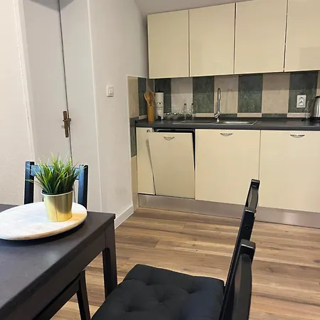 House Roza With 2 Apartment *