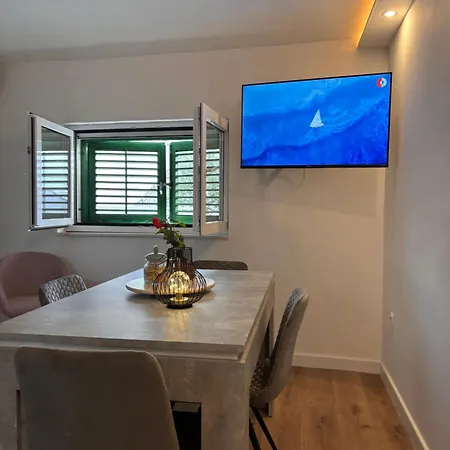 House Roza With 2 Apartment Trogir